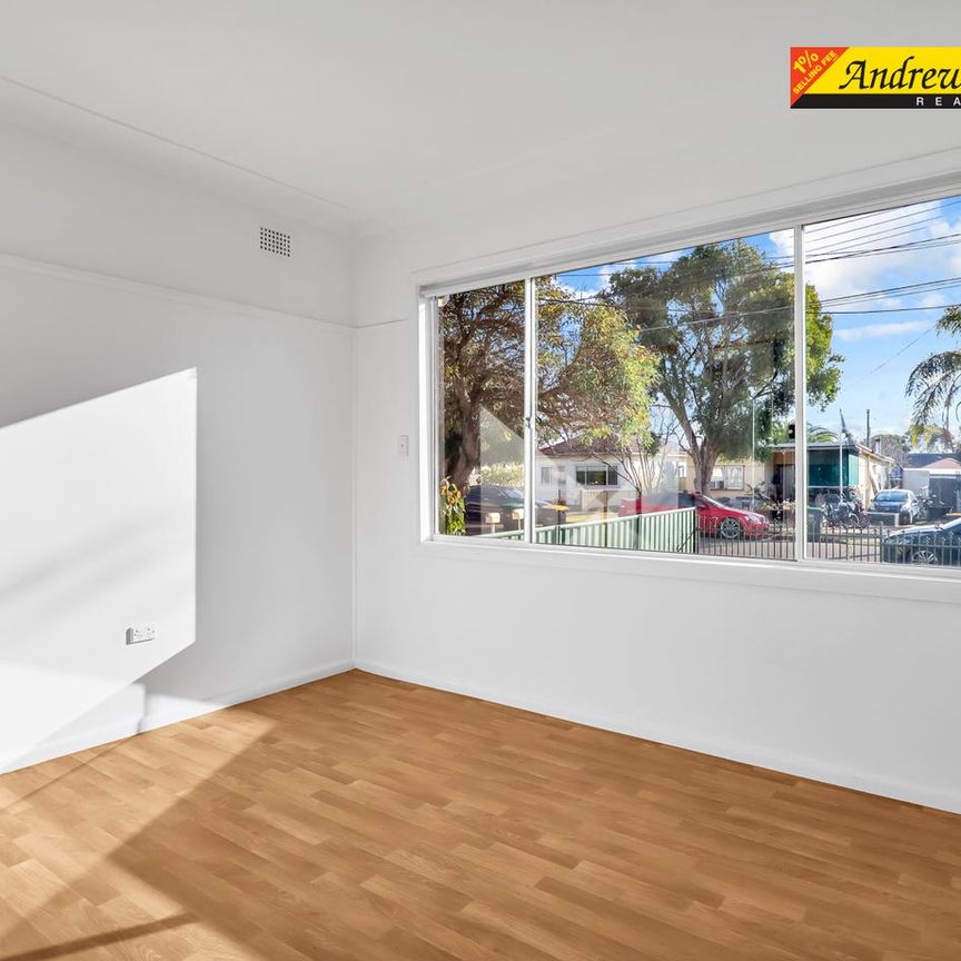 Immaculate Home - Prime location - Photo 1