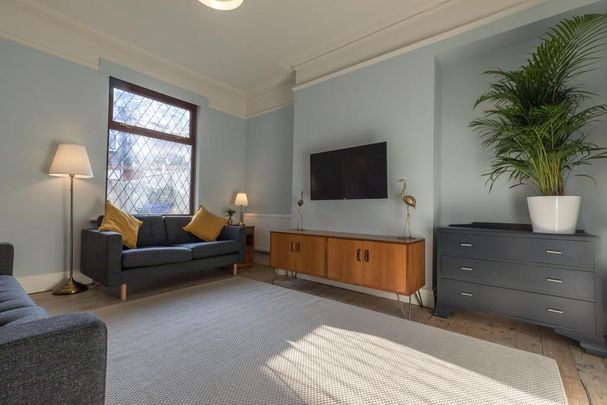 1 bedroom in a house share to rent - Photo 1