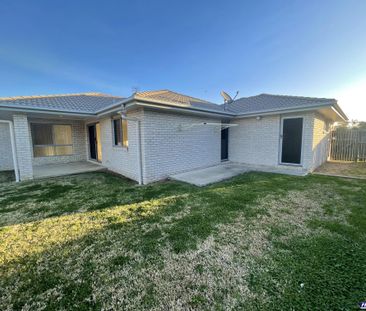 Lovely 4 Bedroom Family Home - Photo 6