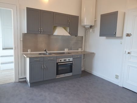 Location Appartement 2 pièces 56m² ST OMER 62500 - Photo 3