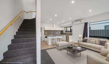 Duplex townhouse (with solar hot water cylinder) - Photo 5