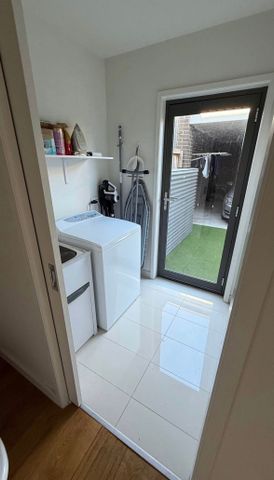 Ascot Vale - Photo 2