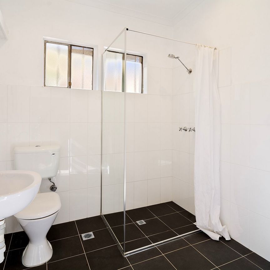 Apartment Convenient to All Urban Amenities - Photo 1