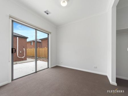 Modern Living in the Heart of Tarneit - Photo 4