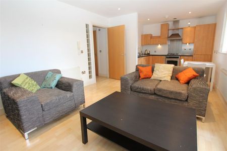 Cromwell Court, Leeds City Centre, LS10 1HN - Photo 5