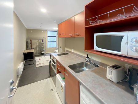 AITKEN STREET CONVENIENCE - Photo 4