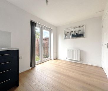 3 bedroom townhouse to rent - Photo 2
