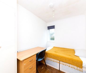 5 bedroom semi-detached house to rent - Photo 5