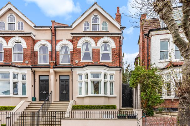 Six bedroom Semi-Detached House to Rent in Highgate, London NW6 - Iconic Pink Floyd Home - Photo 1