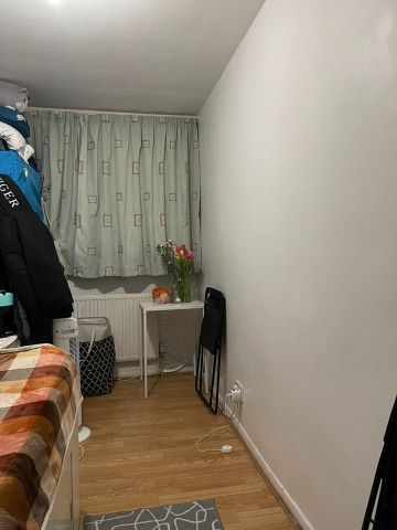 Room in a Shared House, Barnhill Road, HA9 - Photo 2