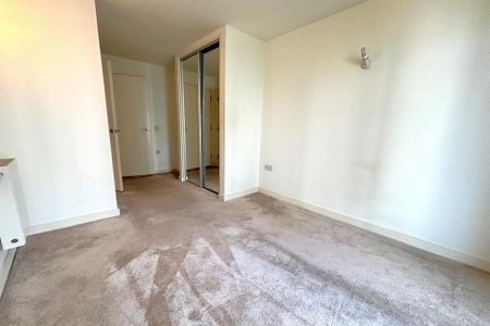 3 bedroom apartment to rent - Photo 4