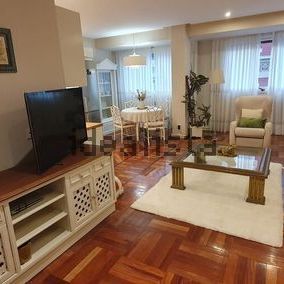 Alquiler de piso en Zona Indautxu - Photo 1