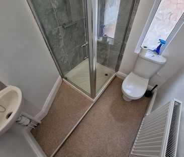 5 Bed Student Accommodation - Photo 1