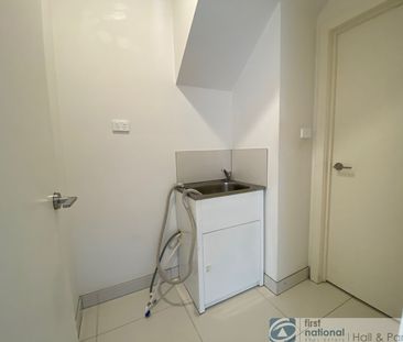 Space & Convenience! - Photo 5