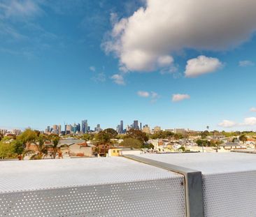 Bright, Modern & Moments from Everything - Photo 3