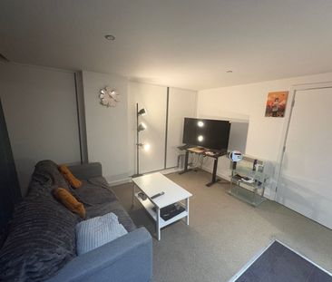 1 Bed Flat, Sheffield, S1 - Photo 1