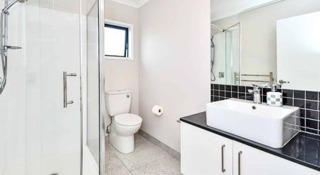 Modern & Easy Living - Photo 2