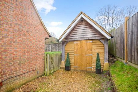 3 bedroom detached house to rent - Photo 2