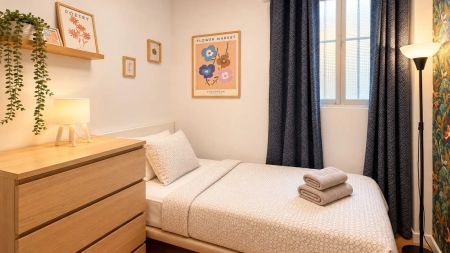 Room in a shared 2-bedroom apartment for rent in Centro-Sagrario. - Photo 2