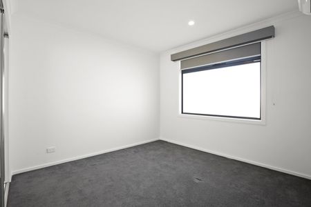 1/8 Satelburg Court, Heidelberg West VIC 3081 - Photo 3