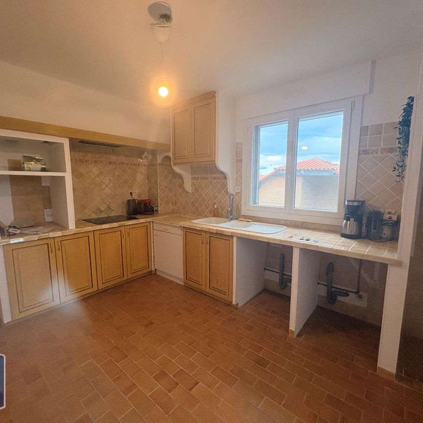 Location Appartement 4 pièces 78m² MIRAMAS 13140 - Photo 1