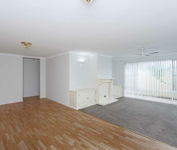 Seaside Comfort in Ocean Reef – Spacious Family Home! - Photo 2