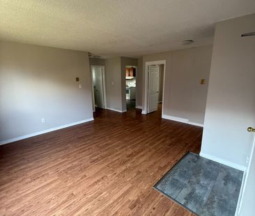 For Lease - 338 Malaga Road Unit# 1, Oshawa, Ontario - Photo 4