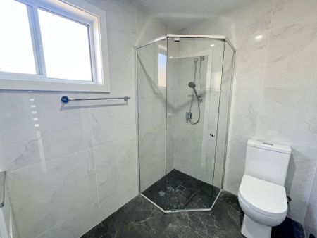 Brand New 2-Bedroom Granny Flat in Arncliffe - Photo 2