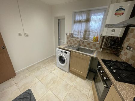 1 bedroom flat to rent - Photo 4