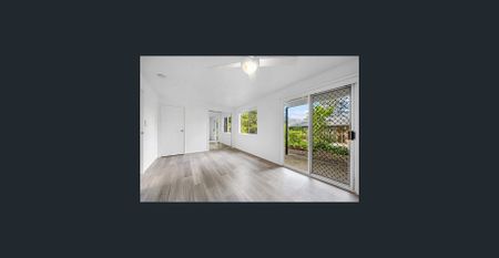 Five-Bedroom Dual Living Home - Yard Maintenance Included! - Photo 5