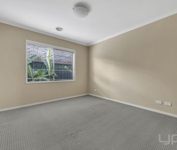 35 Brickwood Circuit, CRAIGIEBURN - Photo 3