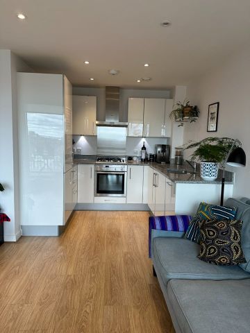 1 Bed Flat, Green Lanes, N16 - Photo 2