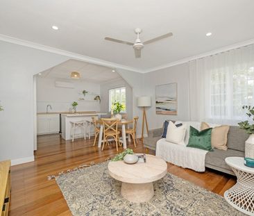 MODERN FAMILY HOME IN WULGURU + UTILITY ROOM WITH A BAR + LARGE FUL... - Photo 1