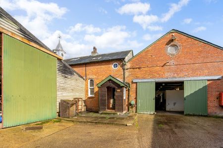 1 bedroom barn to rent - Photo 2