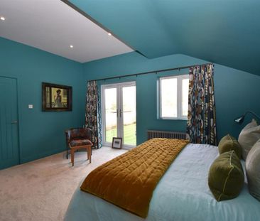 4 bedroom detached house to rent - Photo 4