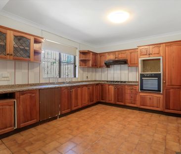 2/6 Myrtle Street, Leichhardt NSW 2040 - House For Rent | Domain - Photo 3