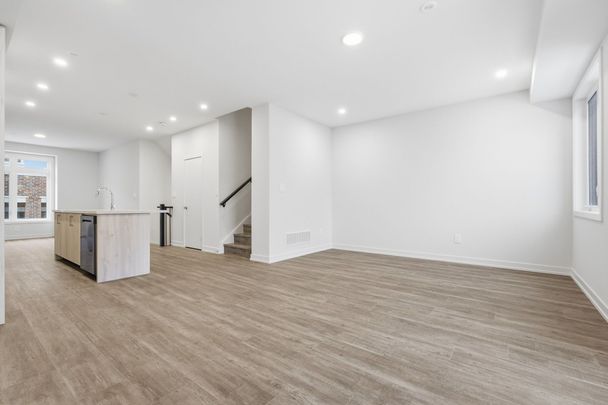 For Lease - 6 Robert Gilpin Lane, Richmond Hill, Ontario - Photo 1