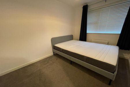 Harvest Close, Beeston, NG9 2JS - Photo 2