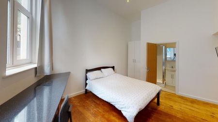 4 bedroom house to rent - Photo 2