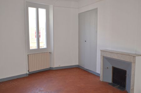 Maison de Village FLASSANS SUR ISSOLE 171m² 5 Pièce(s), - Photo 2