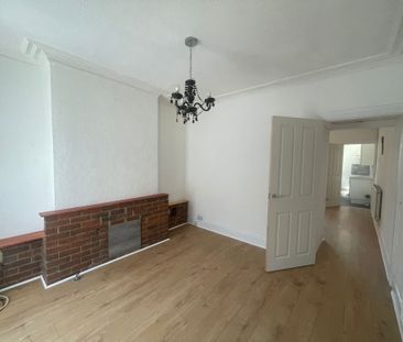 Discover this beautifully refurbished mid-terrace house on Riddings... - Photo 6