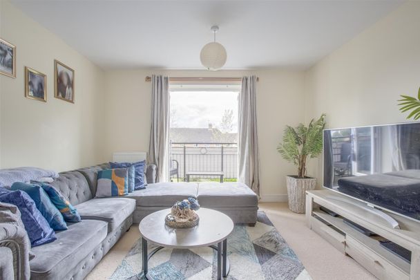 Coxhill Way, Aylesbury - Photo 1