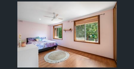 📍 6 Handel Avenue, Ingle Farm SA 5098 For Rent: Light-Filled Family Gem with Space, Style & Serenity - Photo 3