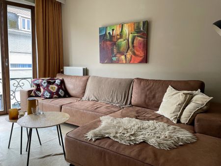 KARAKTERVOLLE WONING TE HUUR IN HARTJE KORTRIJK - Photo 2