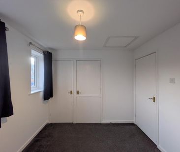 2 bedroom semi-detached house to rent - Photo 2