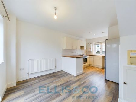 3 bedroom terraced house to rent - Photo 5