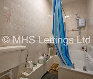 1 Bedroom Shared Flat for rent in Regent Park Avenue - Photo 2