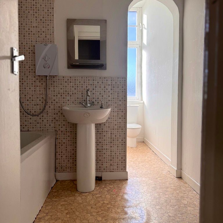 2 Bedroom Property To Rent - Photo 1