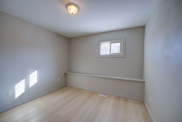 For Lease - 24 Duke Street Unit# 1, Brantford, Ontario - Photo 1