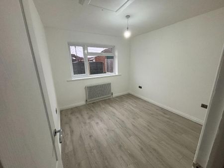 1 bedroom bungalow to rent - Photo 2